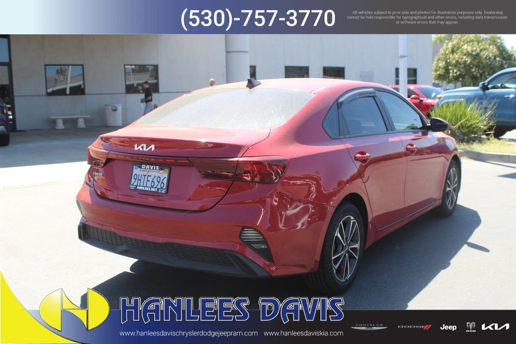 Used 2023 Red Kia LXS image 7