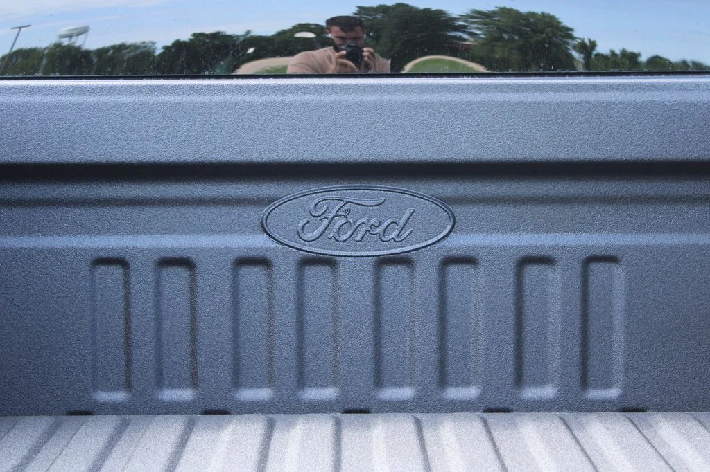 New 2026 Agate Black Metallic Ford F-250® XLT image 16