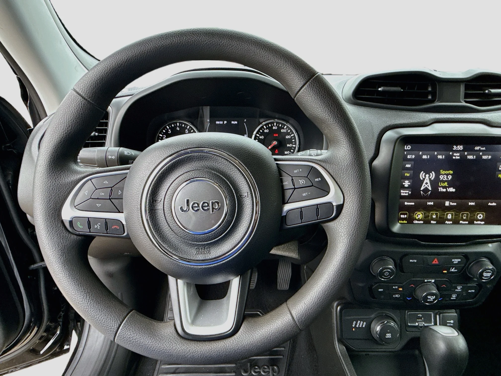 Used 2023 Black Clearcoat Jeep Latitude image 12