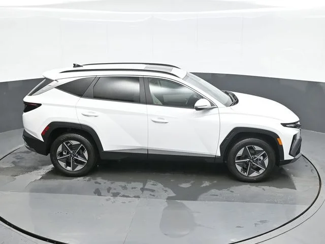New 2026 White Hyundai SEL Premium image 16