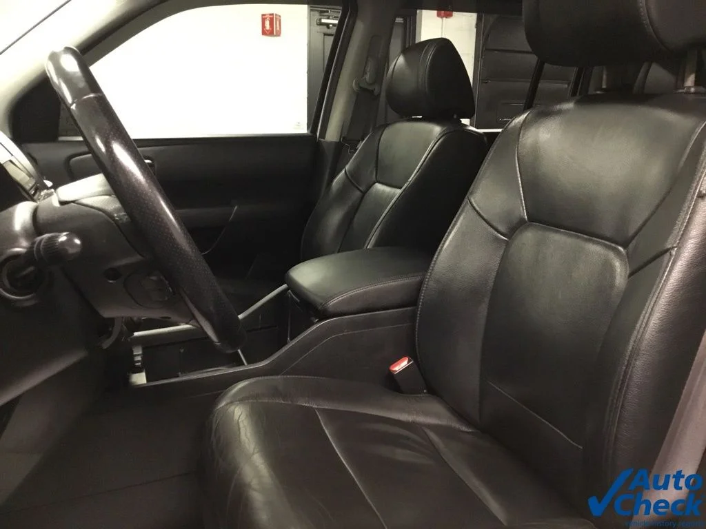Used 2013 Silver Honda EX-L image 23