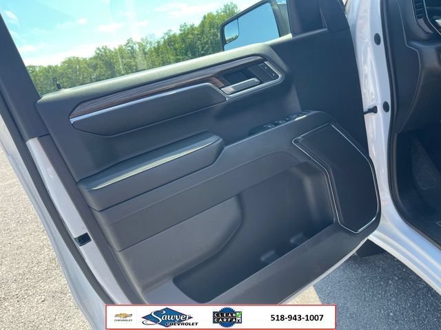 Used 2023 SUMMIT WHITE Chevrolet LT image 11