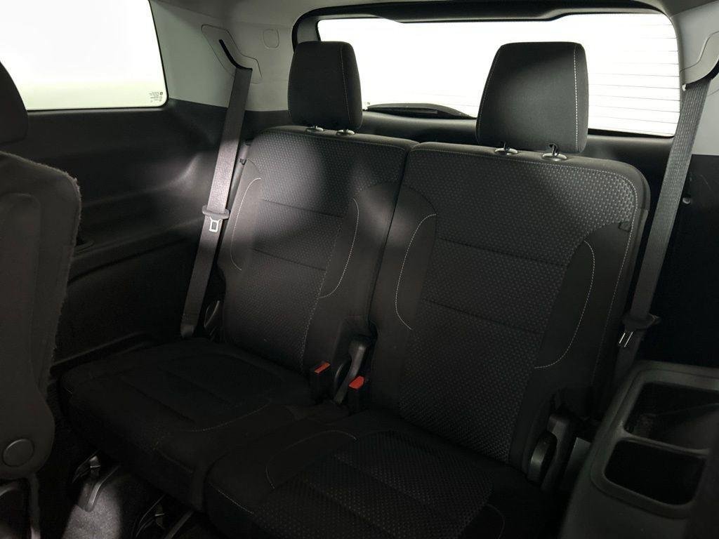 Used 2023 Ebony Twilight Metallic GMC SLE image 18