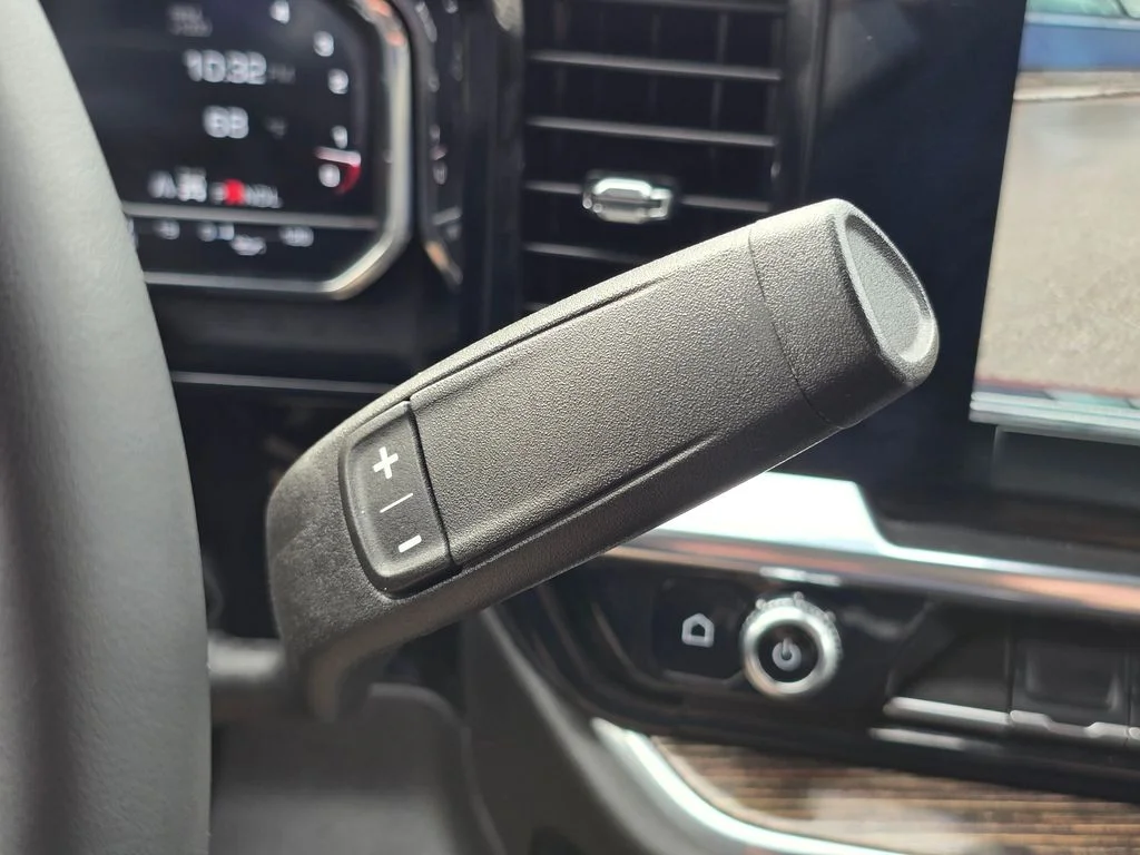 Used 2025 Sterling Metallic GMC SLE image 35