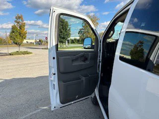 2025 Chevrolet Express Passenger LS - Photo 10