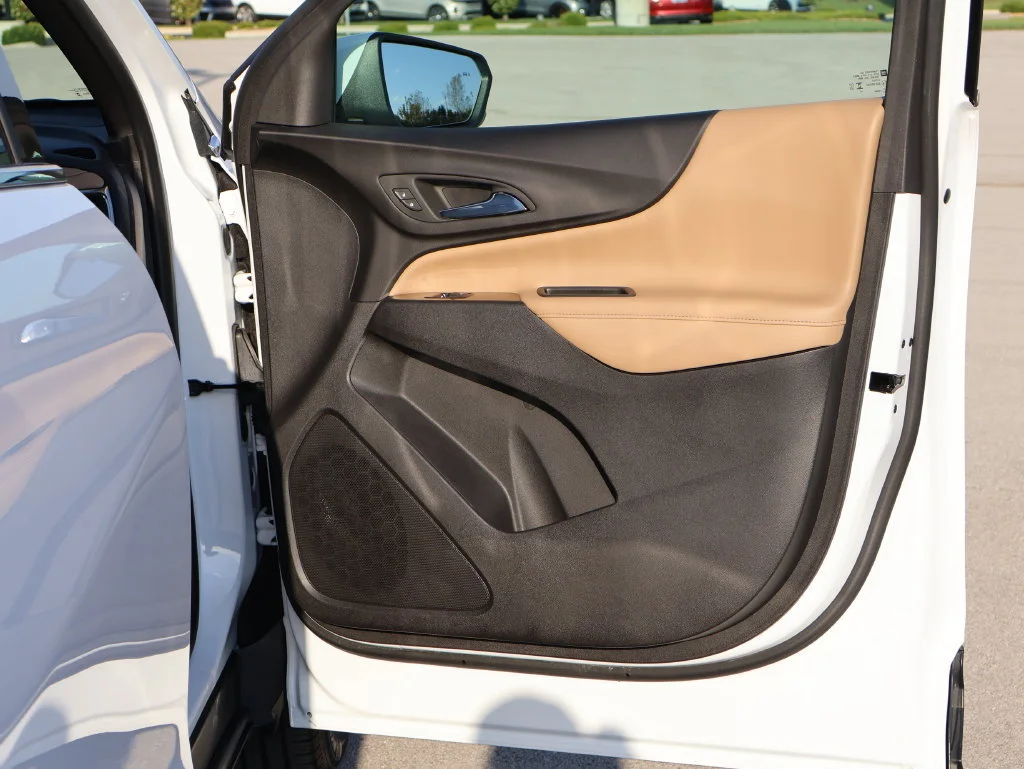 Used 2024 White Chevrolet Premier image 13