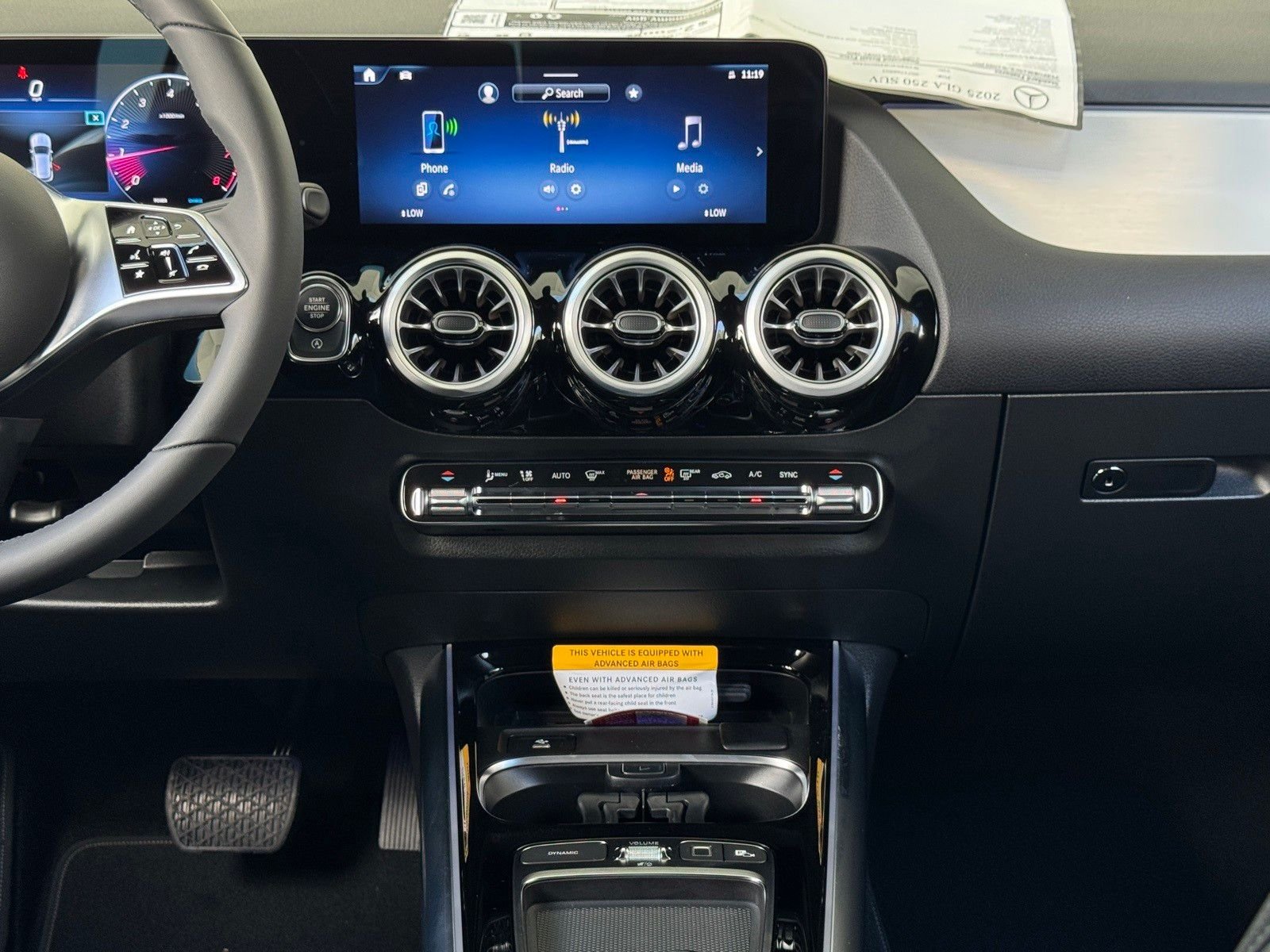 2025 Mercedes-Benz GLA GLA250 - Photo 8