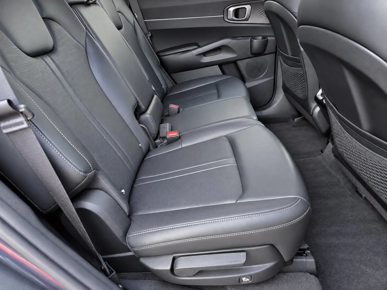 Used 2024  Kia S image 28