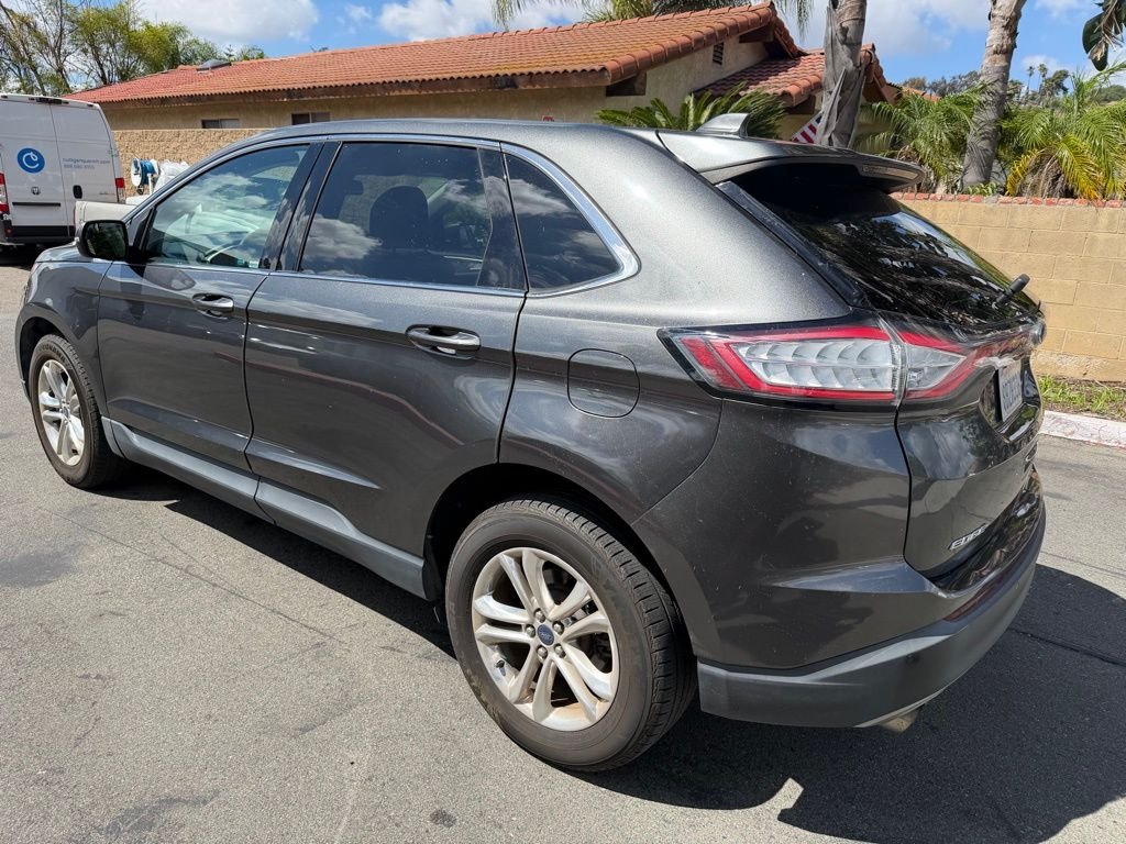 Used 2018 Gray Ford SEL image 4