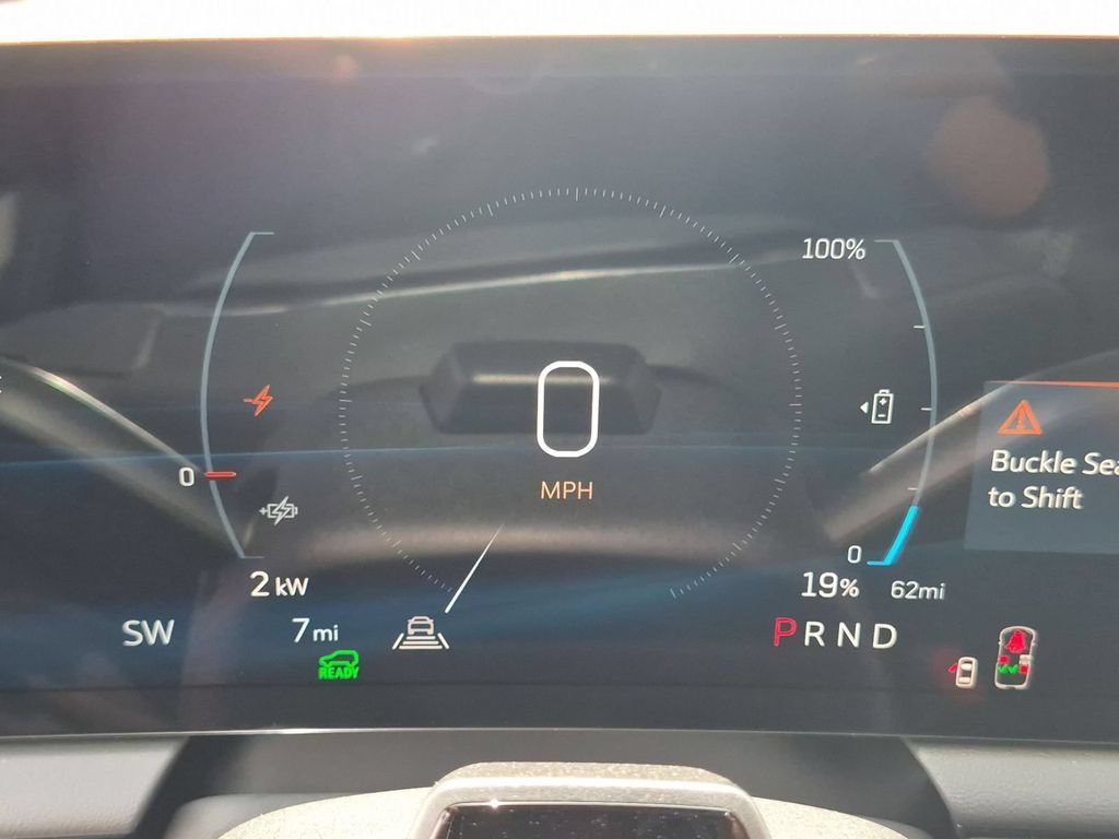 2027 Cadillac OPTIQ Luxury - Photo 11