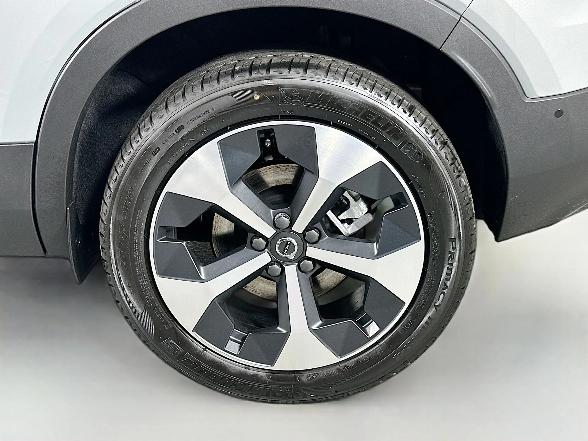 New 2026 Vapour Grey Volvo Plus image 30