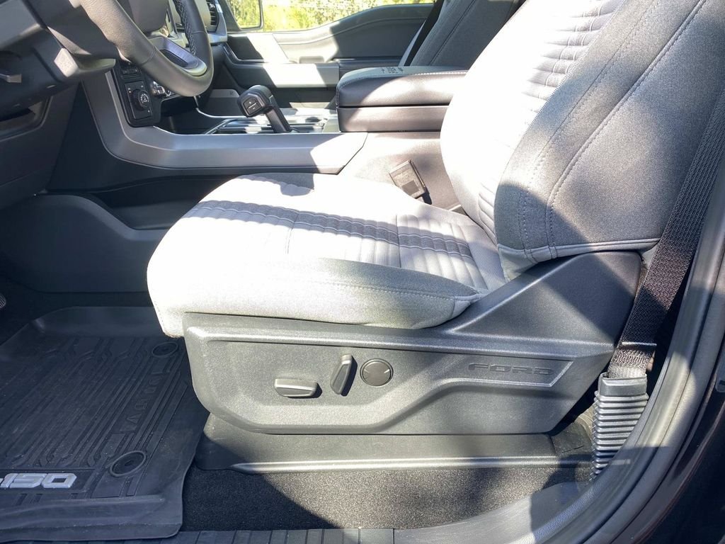 Certified Used 2024 Avalanche Ford XLT image 19