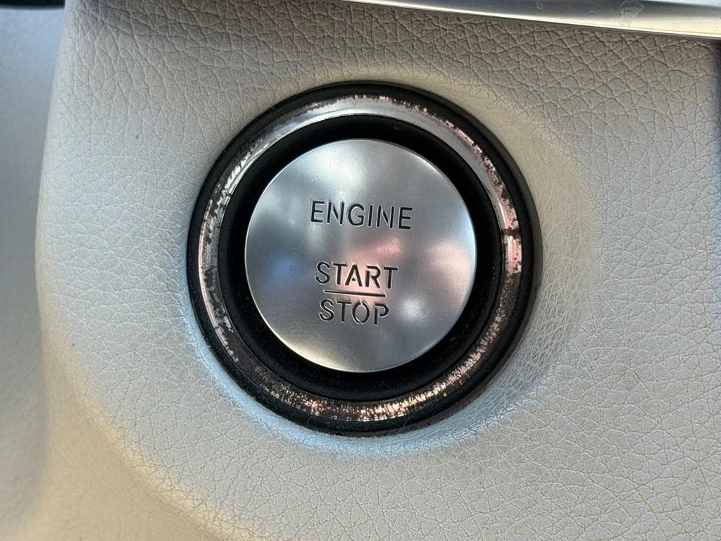Used 2014  Mercedes-Benz E 350 image 28