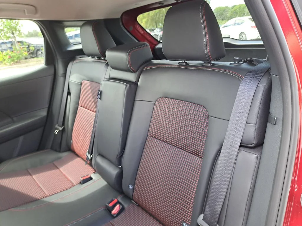 2026 Nissan KICKS SR - Photo 13