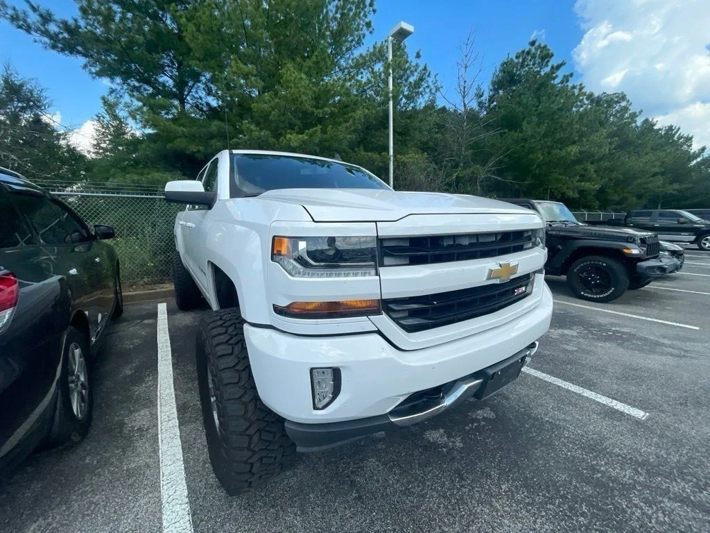 Used 2016 White Chevrolet LT image 7
