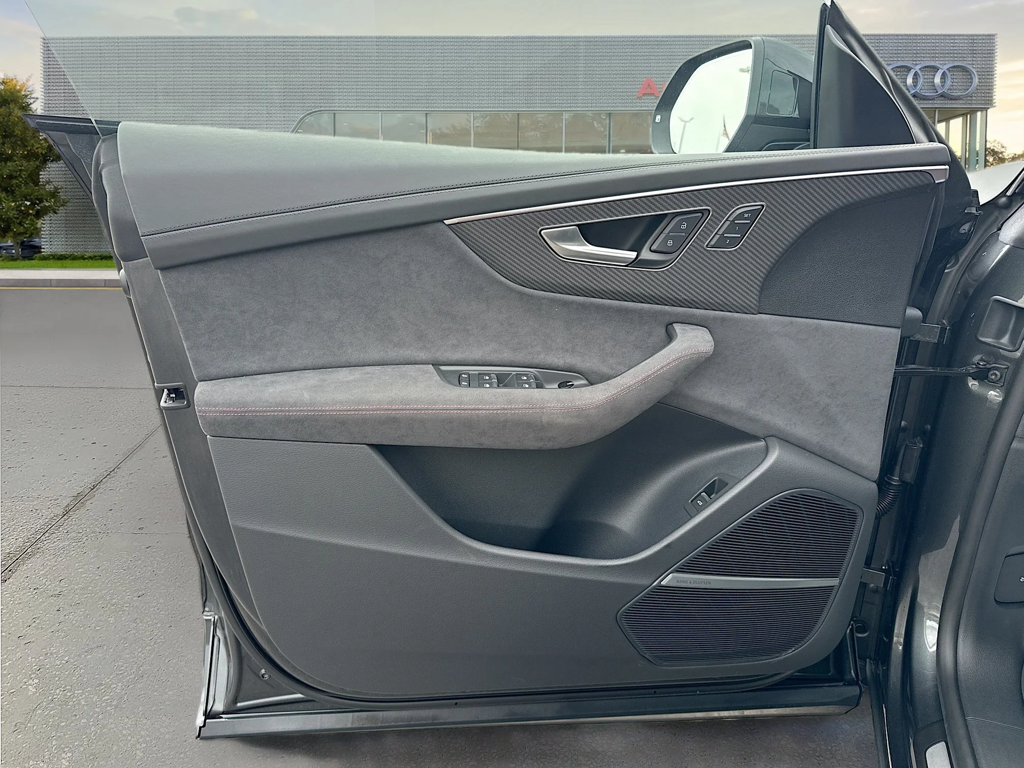 2026 Audi RS Q8 Base - Photo 23