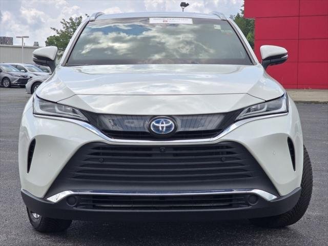 Certified Used 2021 BLIZZARD PEARL Toyota  image 13