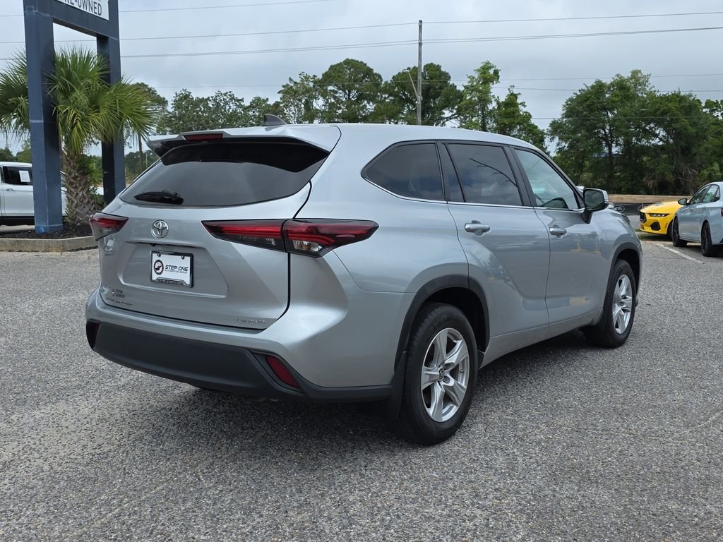 Used 2024 Silver Toyota LE image 7