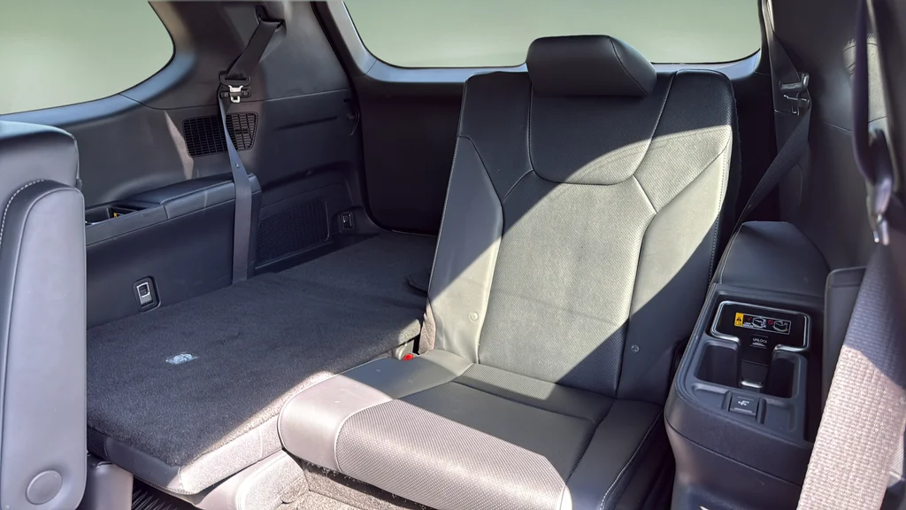 Used 2026  Lexus 500h F SPORT Performance Premium image 21