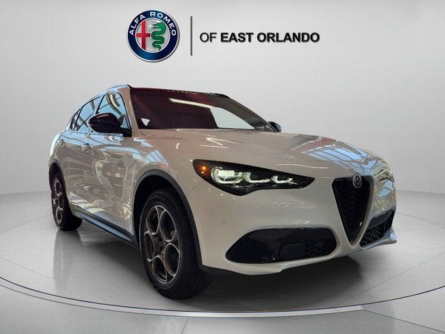 2025 Alfa Romeo Stelvio SPRINT