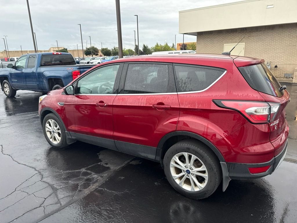 Used 2017 Ruby Red Metallic Ford SE image 3