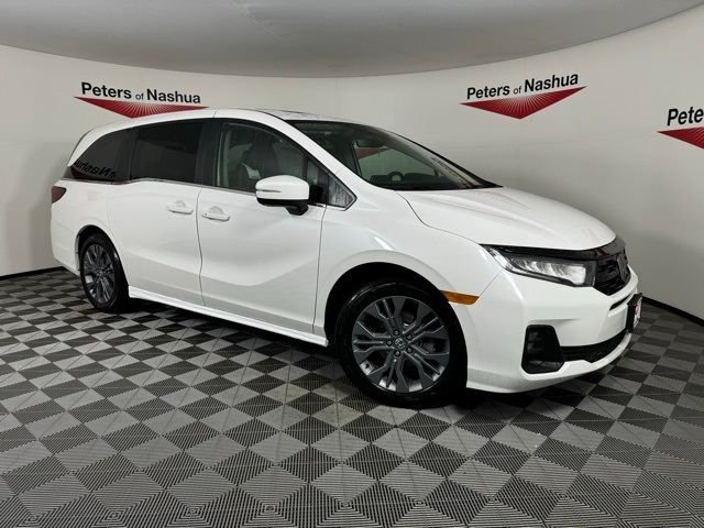 2026 Honda Odyssey Touring's photo
