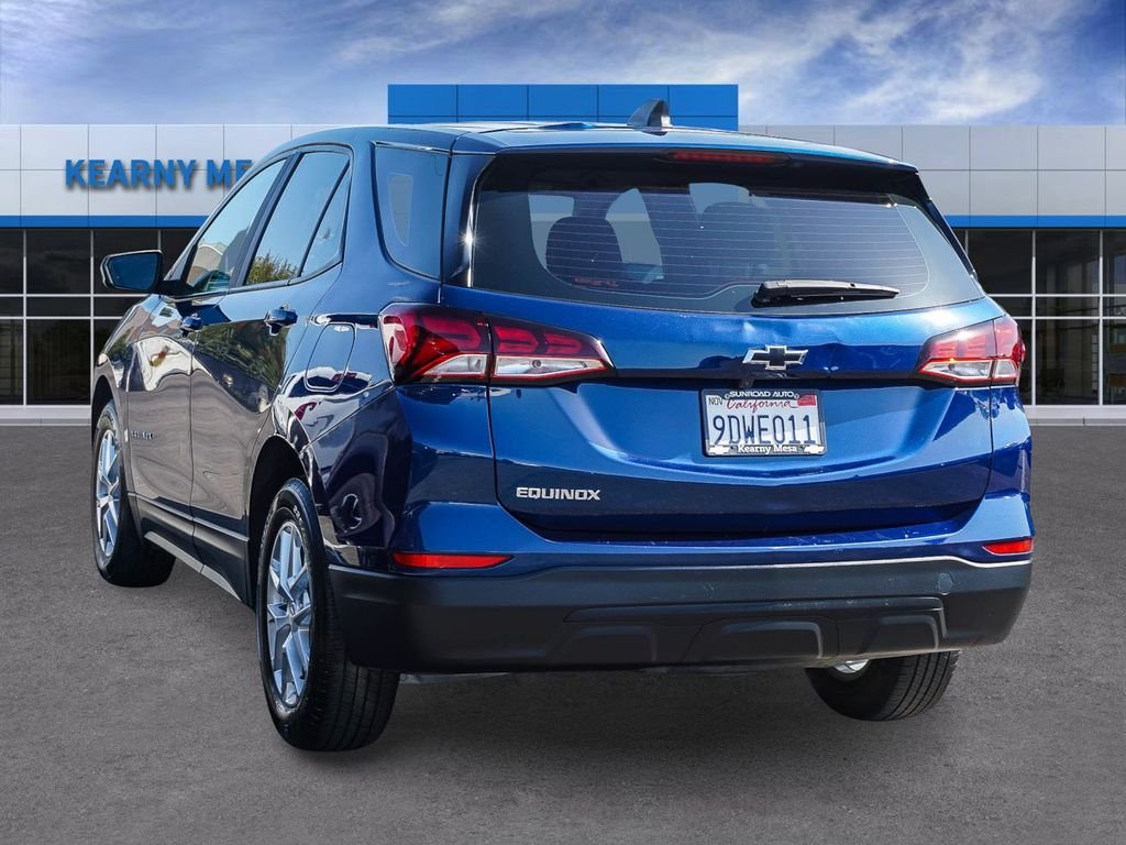 Used 2022 Blue Chevrolet LS image 4