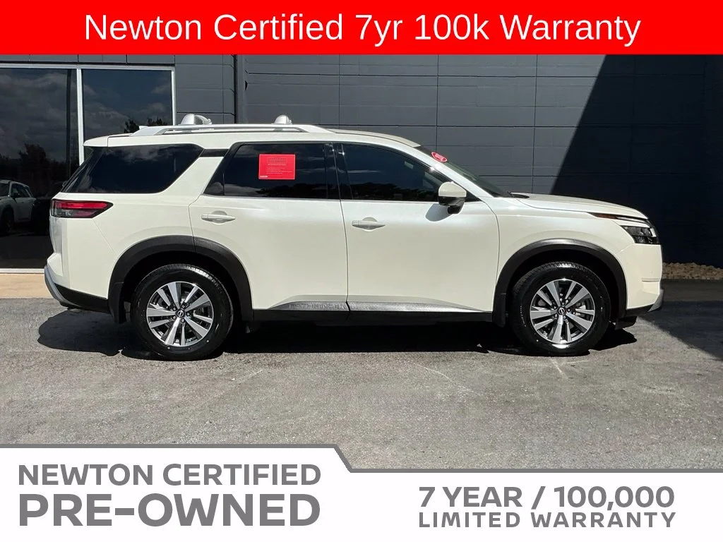 Certified Used 2024 Pearl White Nissan SL image 4