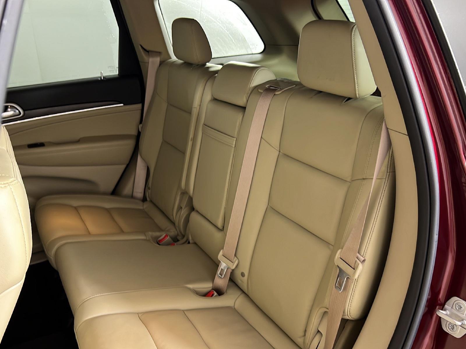 Used 2018 Velvet Red Pearlcoat Jeep Limited image 4