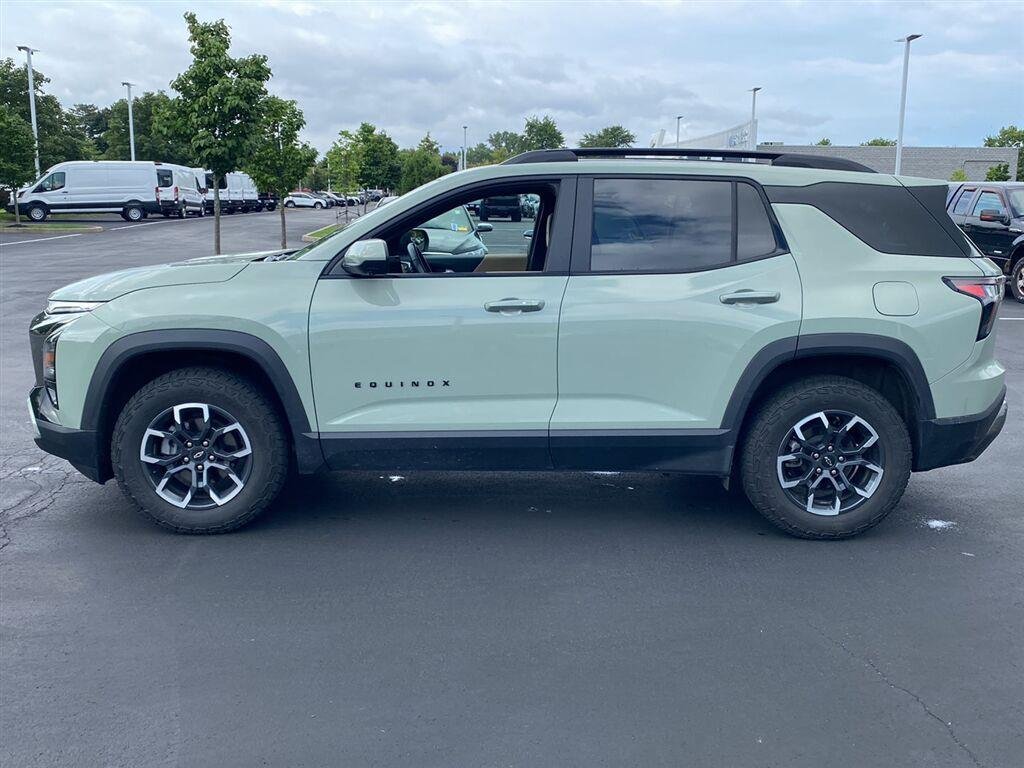 Used 2025 Cacti Green Chevrolet AWD ACTIV image 8