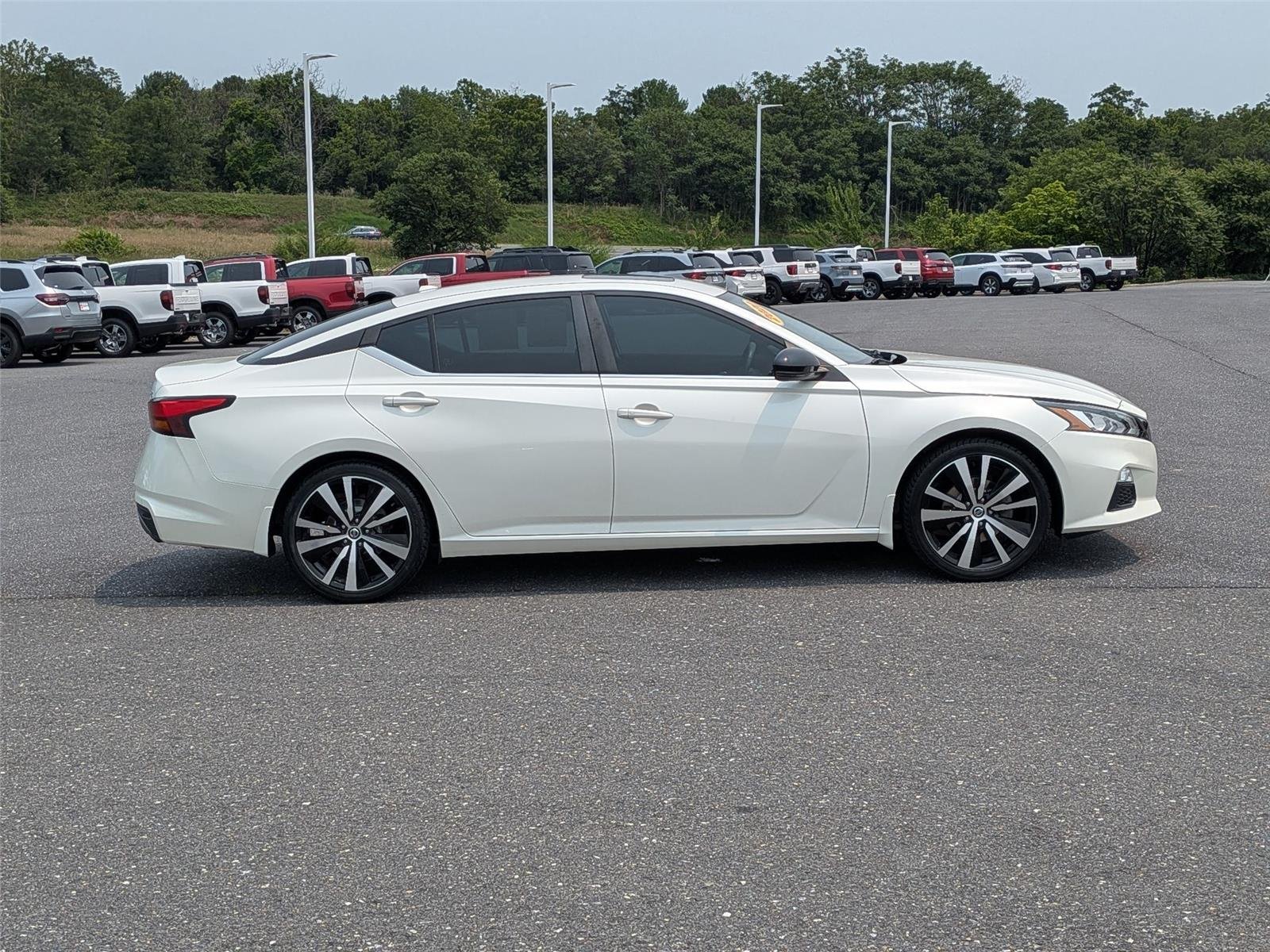 Used 2020 Pearl White Tricoat Nissan 2.5 SR image 4