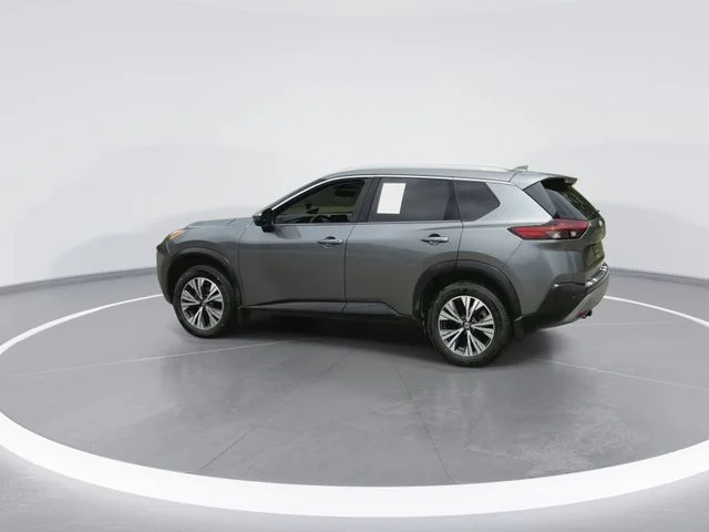Used 2021 Gray Nissan SV image 7