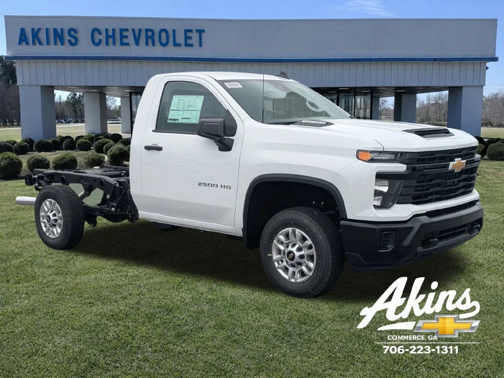 New 2026 Summit White Chevrolet WT image 1