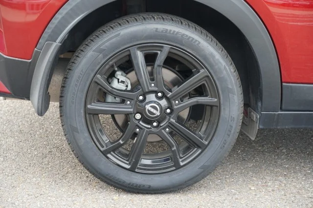 Used 2023 Scarlet Ember Tintcoat Nissan SR image 7