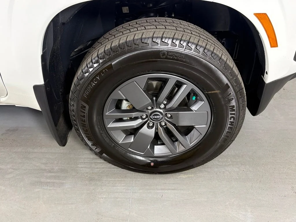 New 2026 Glacier White Nissan Crew Cab SV image 10