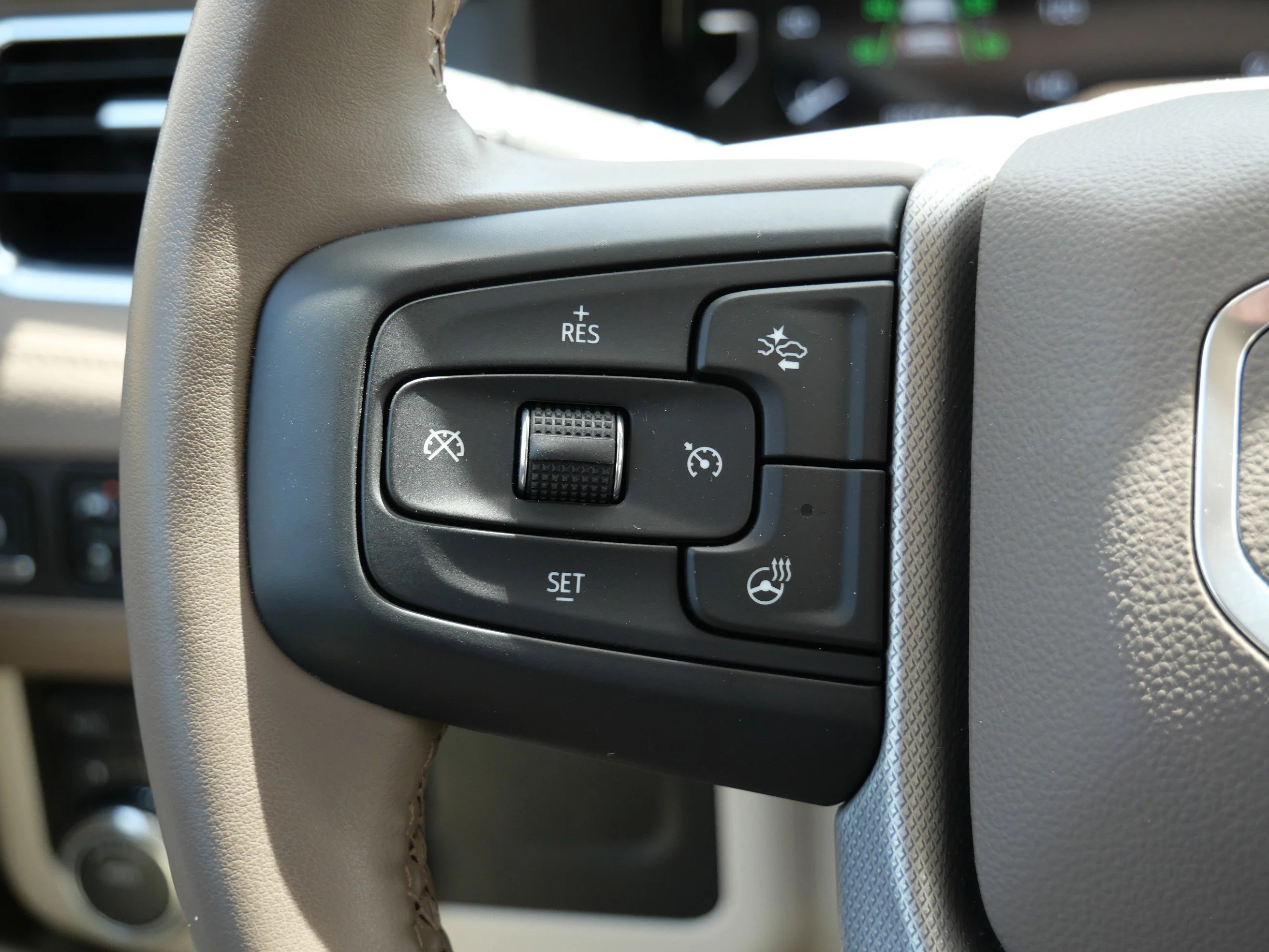 2024 GMC Yukon XL Denali - Photo 24