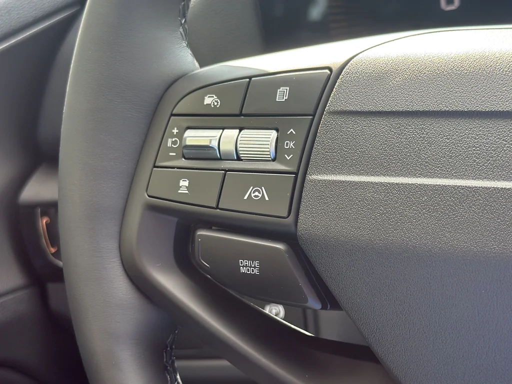 New 2026 Glacial White Pearl Kia LX image 20