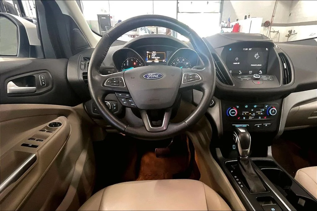 Used 2019 White Ford SEL image 4