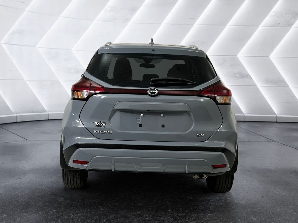 Used 2024 Gray Nissan SV image 5