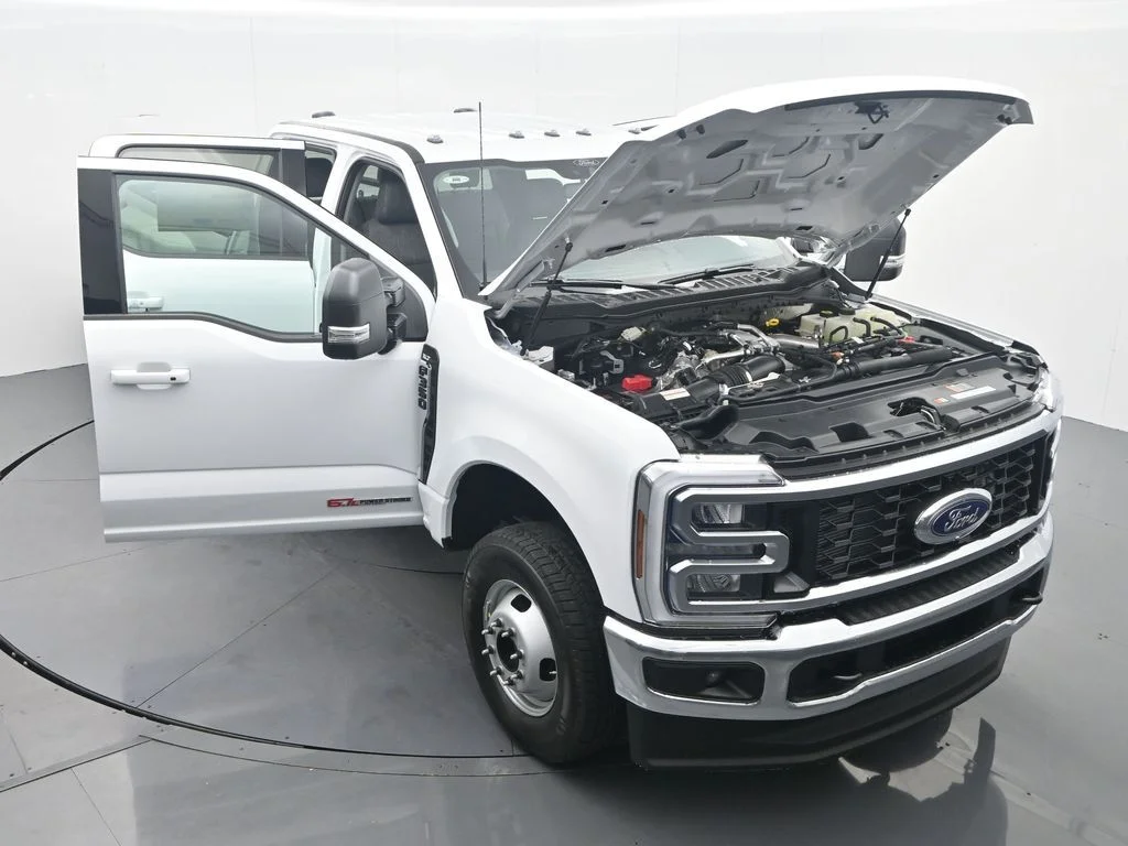 New 2026 Oxford White Ford F-350® XLT image 51
