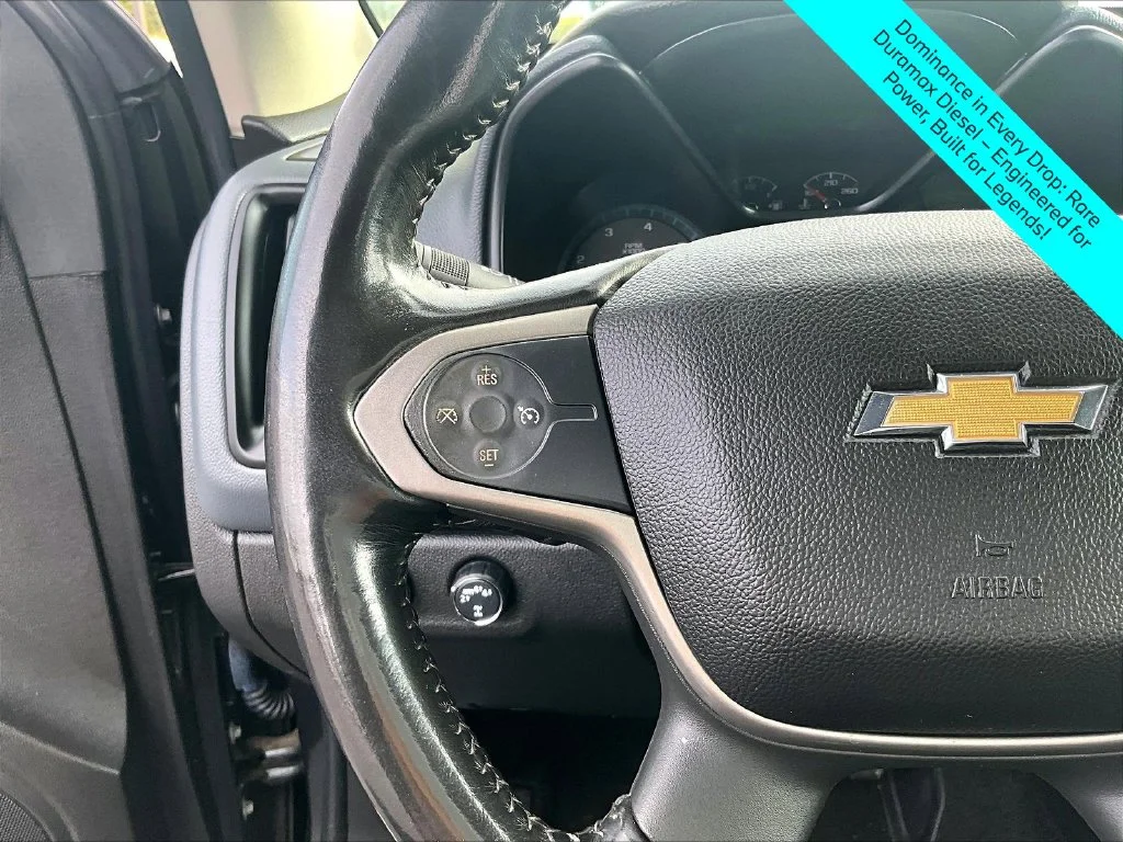Used 2018 Gray Chevrolet Z71 image 17