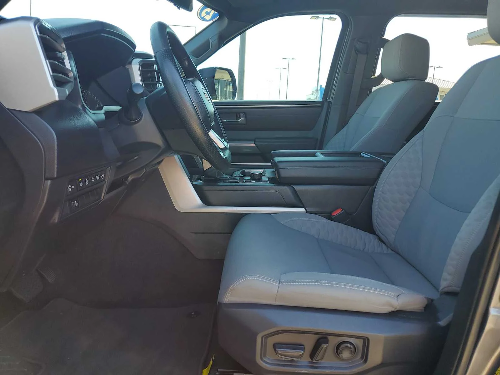 Used 2025  Toyota SR image 20