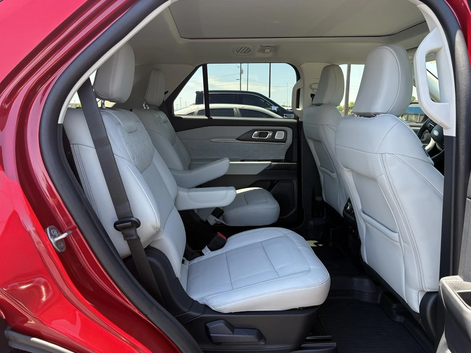 Used 2025 Red Ford Platinum image 24