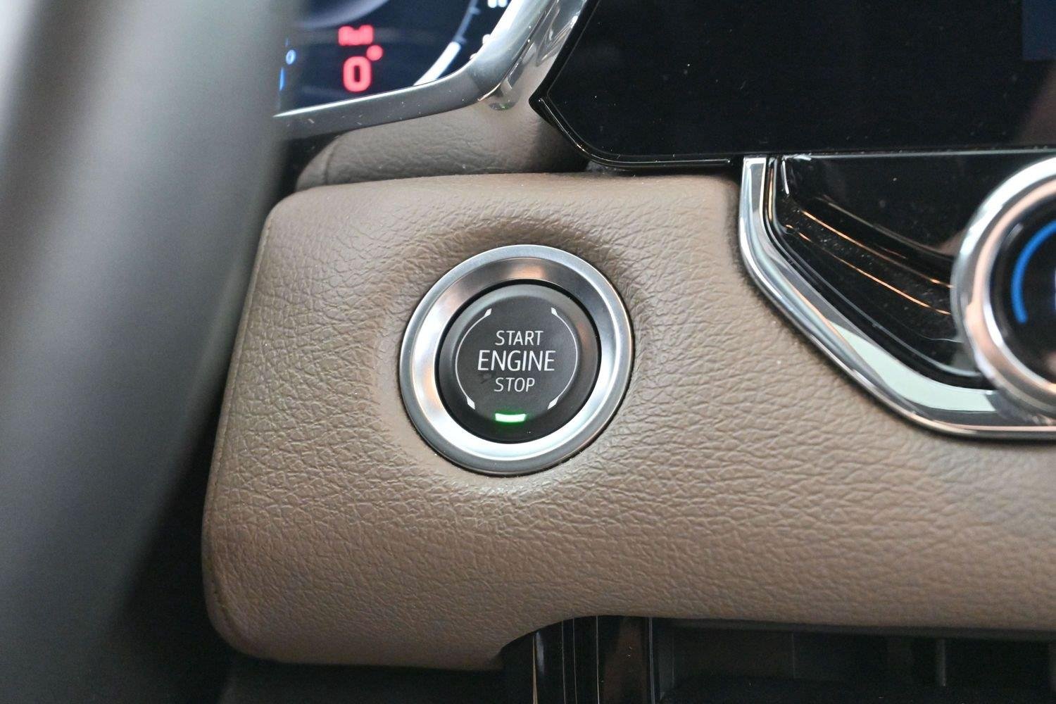 Used 2025 Volcanic Red Tintcoat GMC Denali image 27