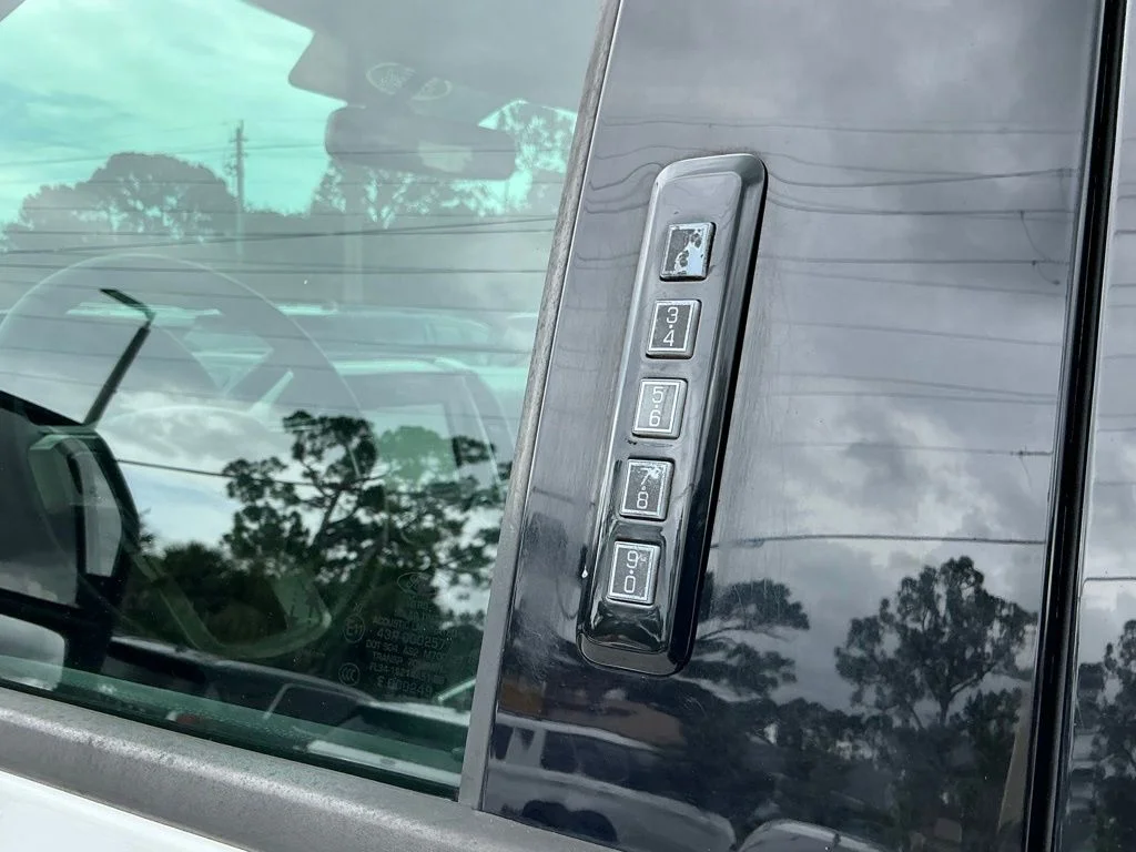 Used 2019 White Ford Lariat image 35
