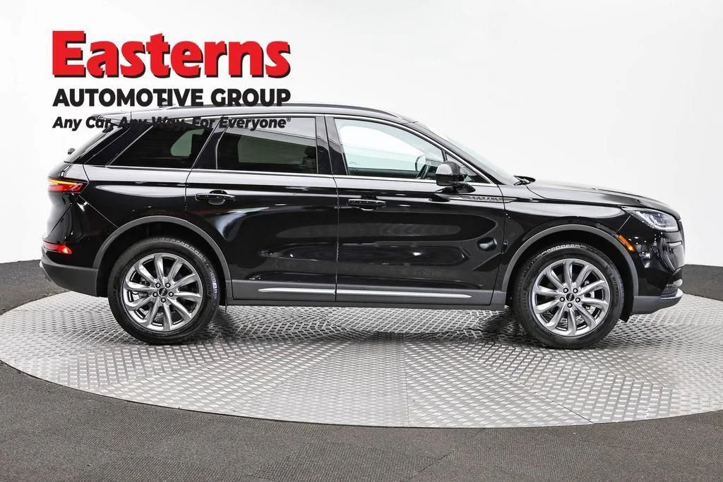 Used 2022 Black Lincoln Standard image 4