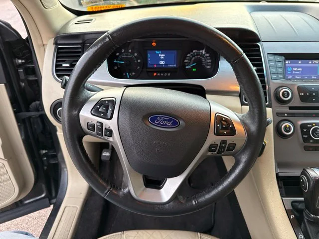 Used 2018 Magnetic Metallic Ford SEL image 11