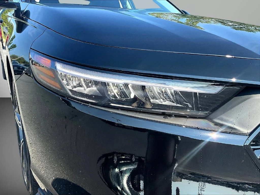 New 2026 Crystal Black Pearl Honda SE image 24