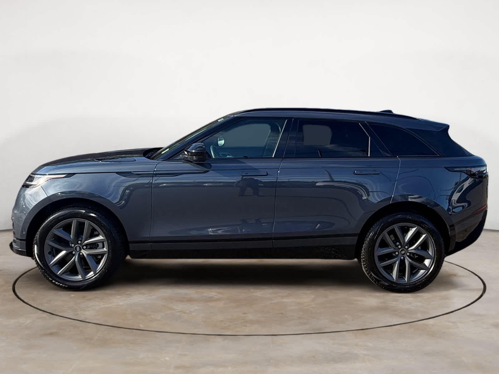 New 2026 Varesine Blue Land Rover Dynamic SE image 2