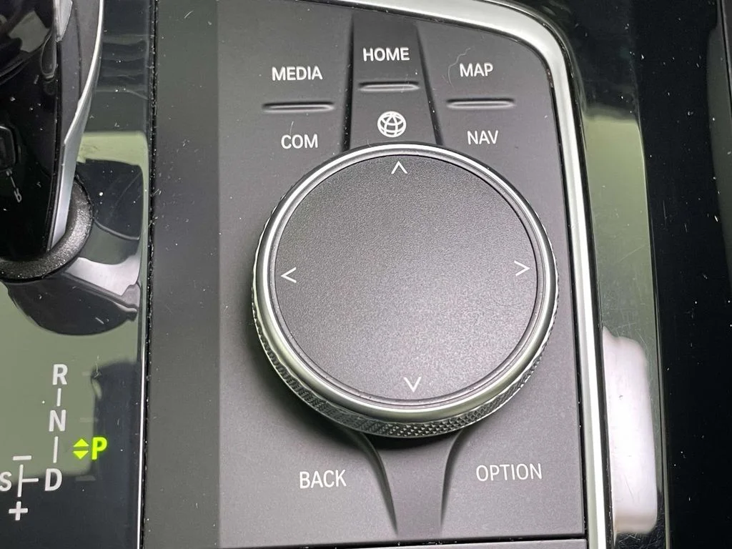 Used 2023 Gray BMW xDrive30i image 29